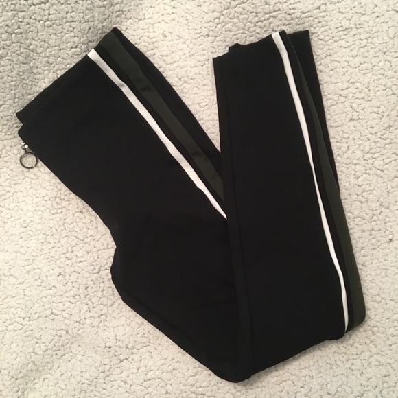Zara Pants - SOLD // ZARA Black Side Striped Pants